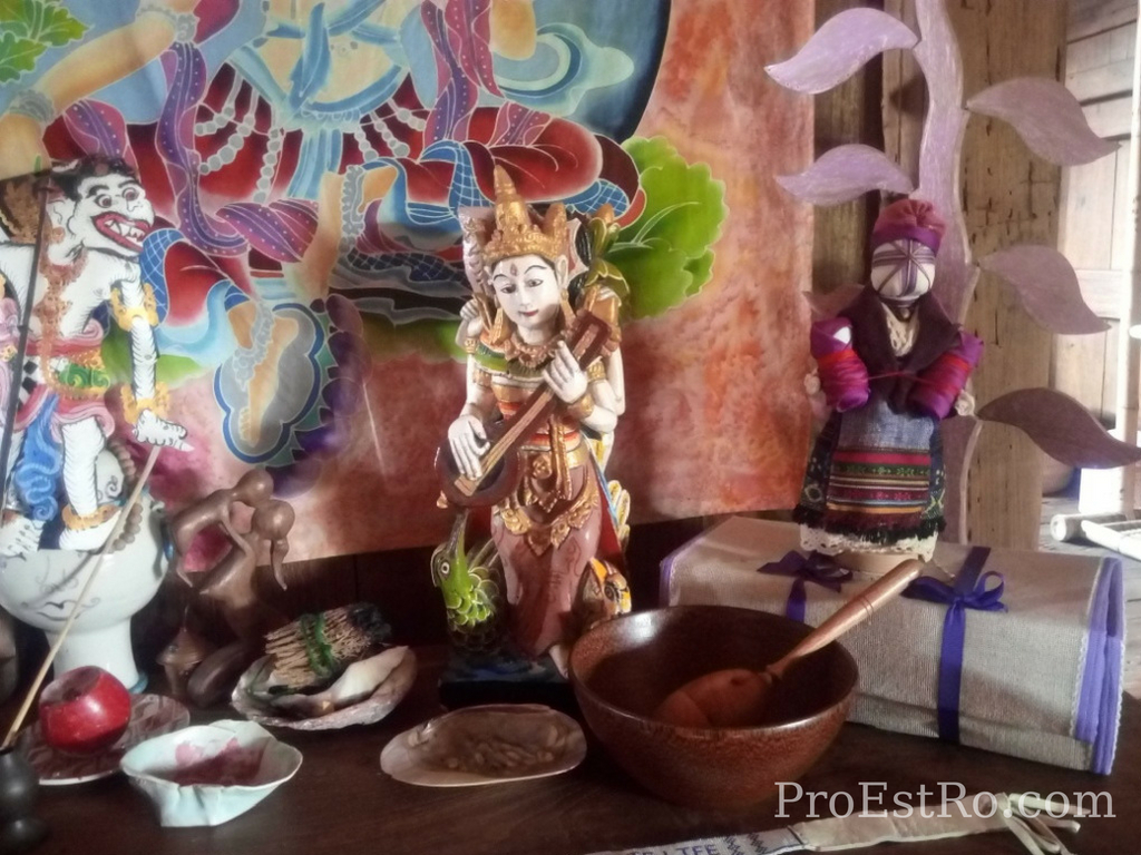 Ibu Robin's home altar