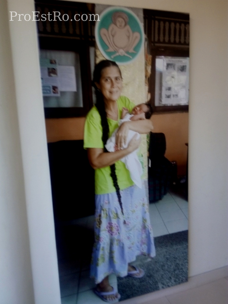 Pic of Ibu Robin in Bumi Sehat