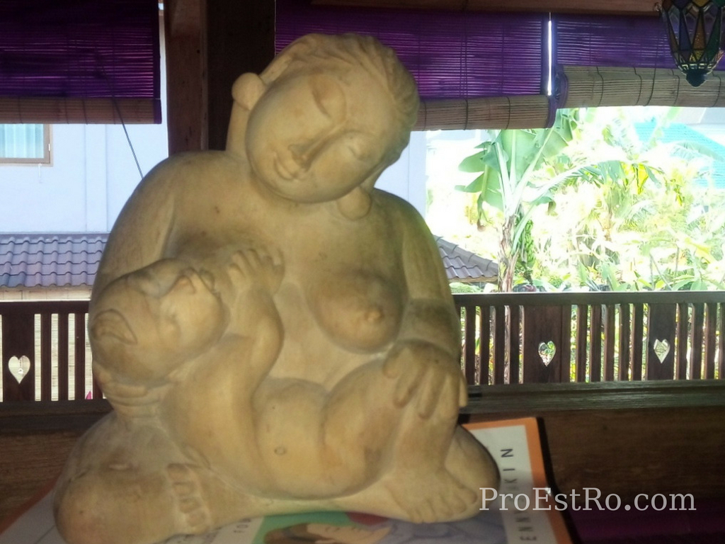 Maternity statue in Bumi Sehat